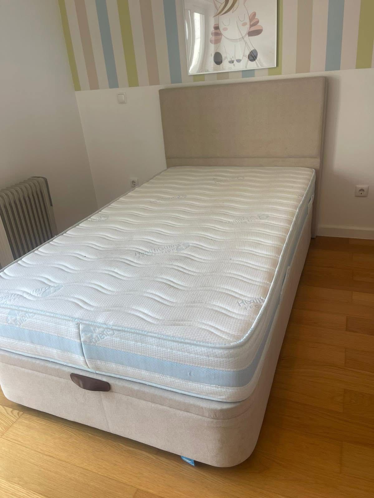 Cama como nova, colchão incluído