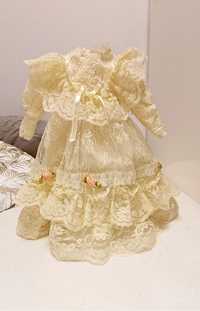 Koronkowa sukienka dla lalki