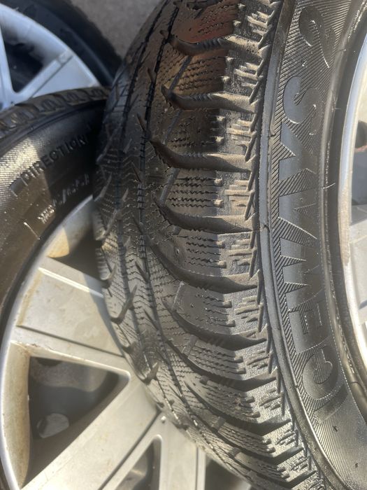 Комплект: зимові шини Lassa 185/65 R15 + диски + ковпаки