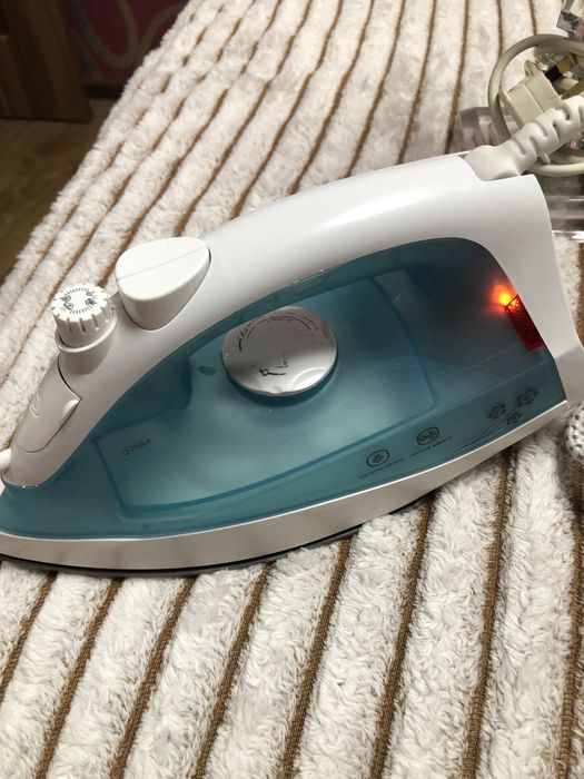 Электроутюг дорожный