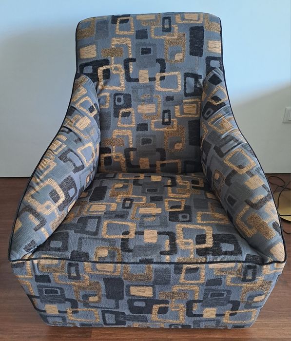 Poltrona estilo moderno - Como nova