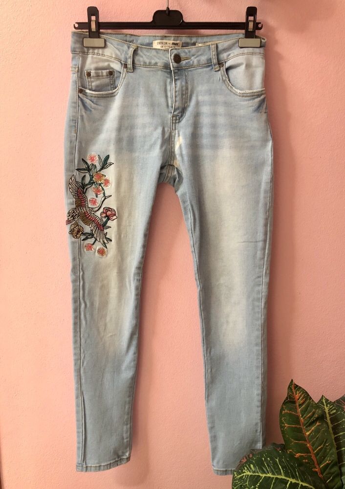 Calças de Ganga / Jeans bordados com flores e pássaro 38 (usadas 1x)
