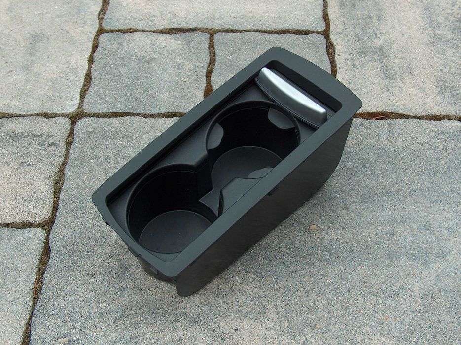 Cupholder / uchwyt na napoje z roletą Volvo S40 / V50 / C30, 2004-07