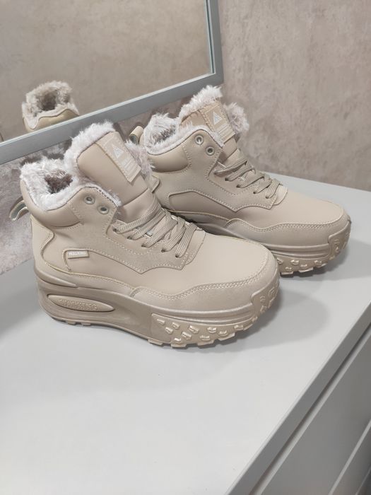 Ботинки женские зимние, в разных цветах