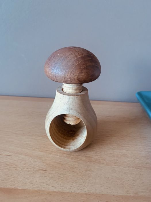 NOWY dziadek do orzechów