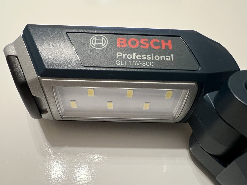 Bosch Lanterna GLI 18V-300 Professional