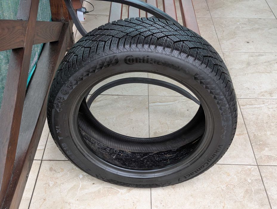 Зимняя резина Continental Conti Viking Contact 7  215/55 R18 99T XL.