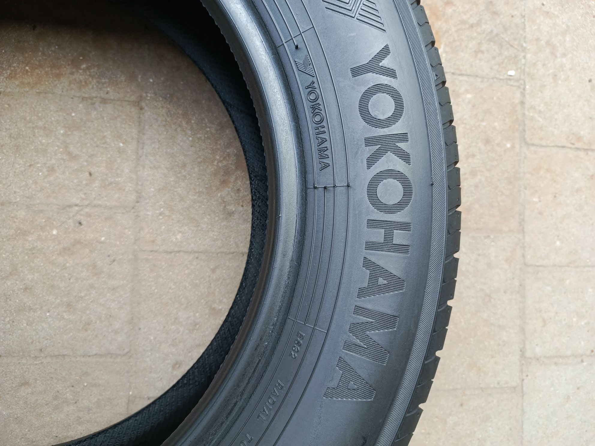 Opony 215/60/R16. 99V. Dot 0922r. YOKOHAMA.