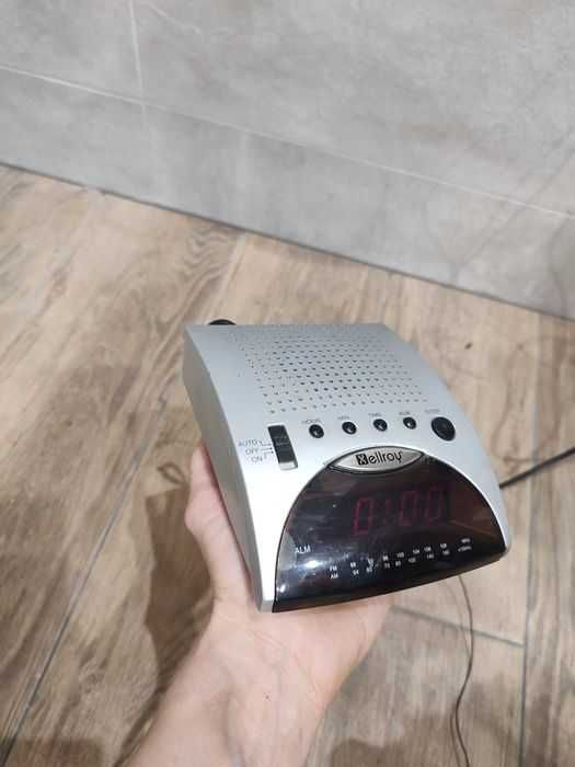 Zegarek budzik elektroniczny retro vintage prl