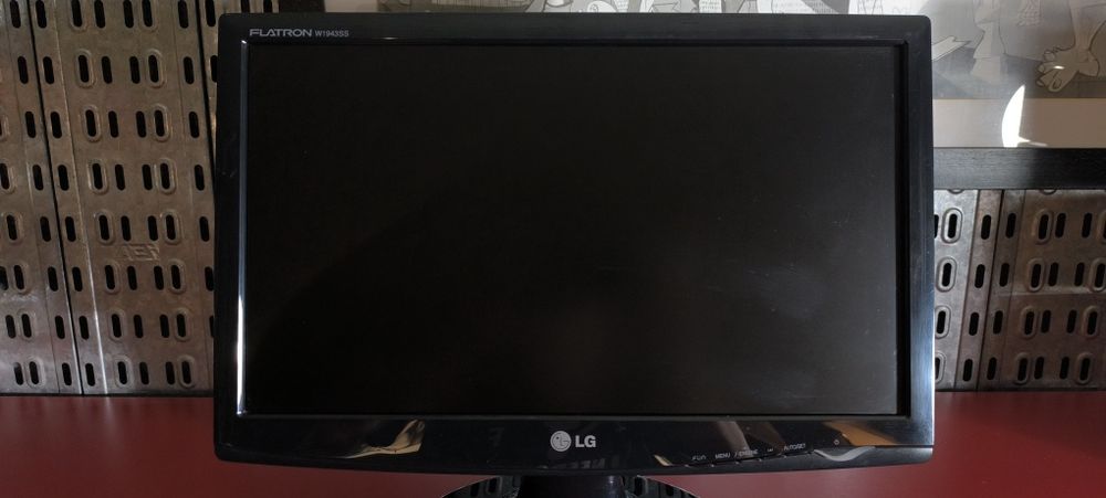 Monitor LG Flatron W1943SS – 19" LCD