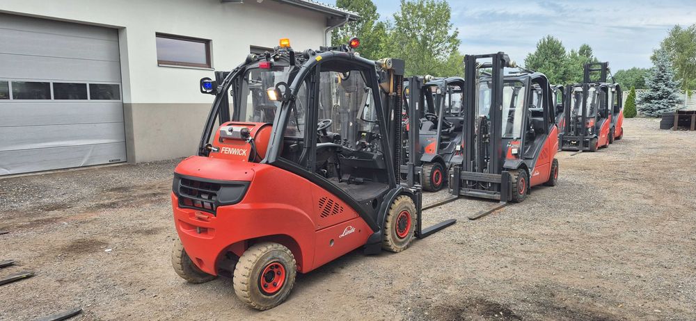 Wózek Widłowy Linde H30T - 4 sekcje - Pozycjoner / przesuw - Stan BDB