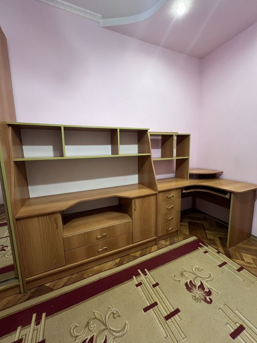 Шафа-купе,комод, стіл