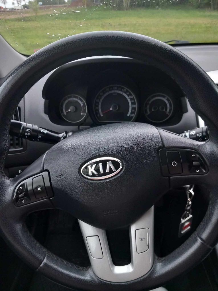 Sprzedam  KIA CEED 1.4 90 KM BENZYNA