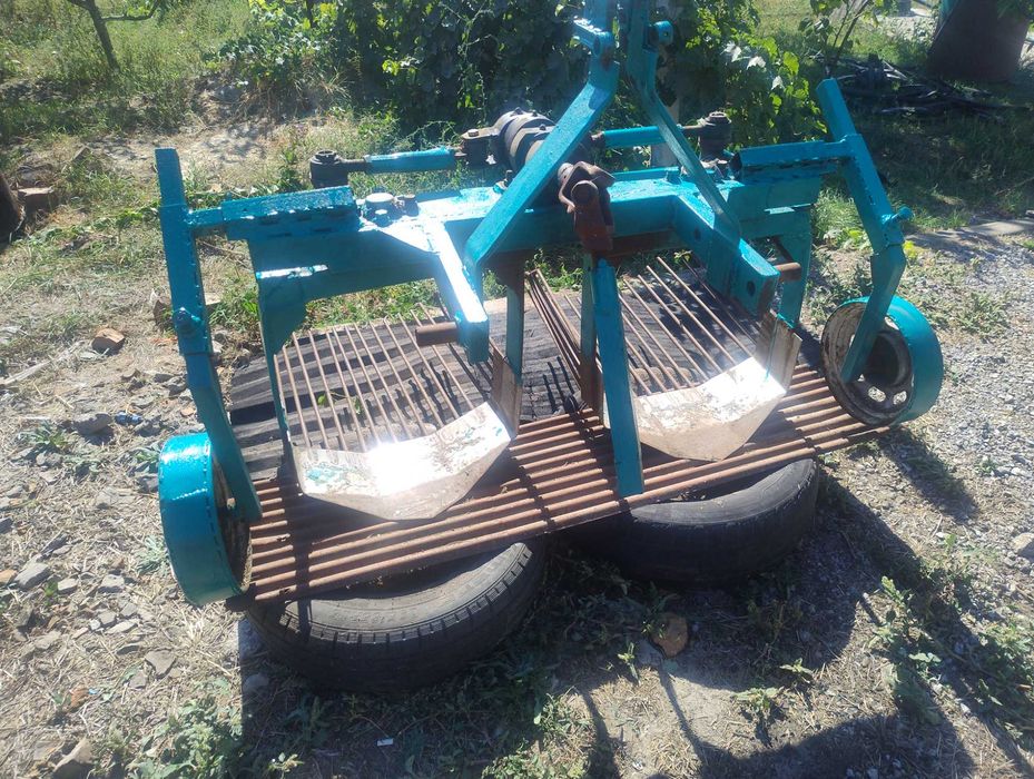 Продам картоплекопалку