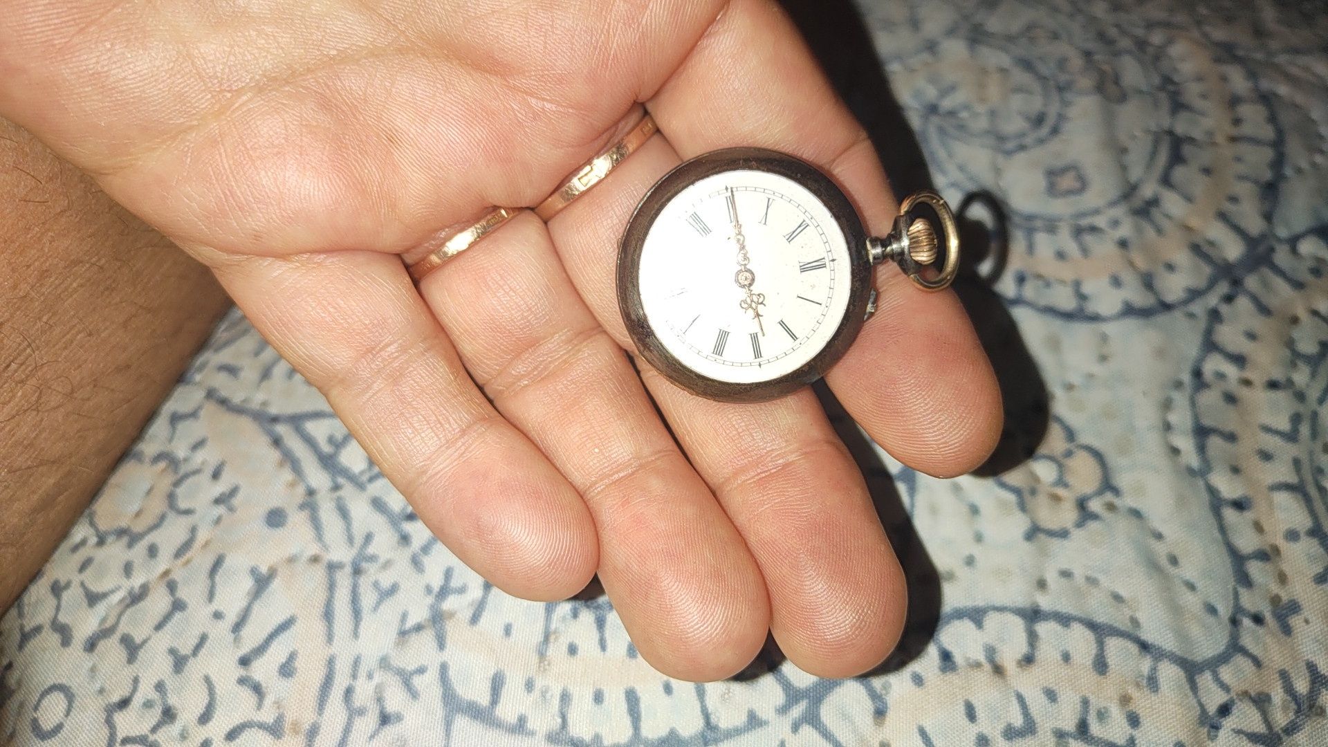 zegarek niemiecki kieszonkowy  malutki antyk na chodzie