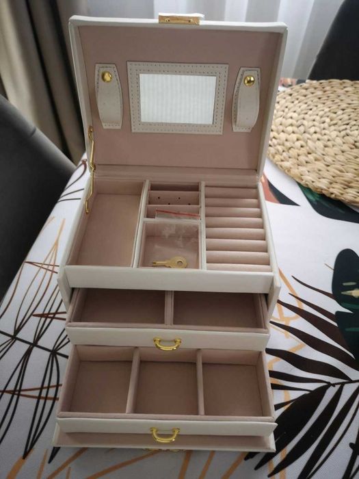 Szkatułka na Biżuterię Kuferek z Lusterkiem i Szufladami Organizer