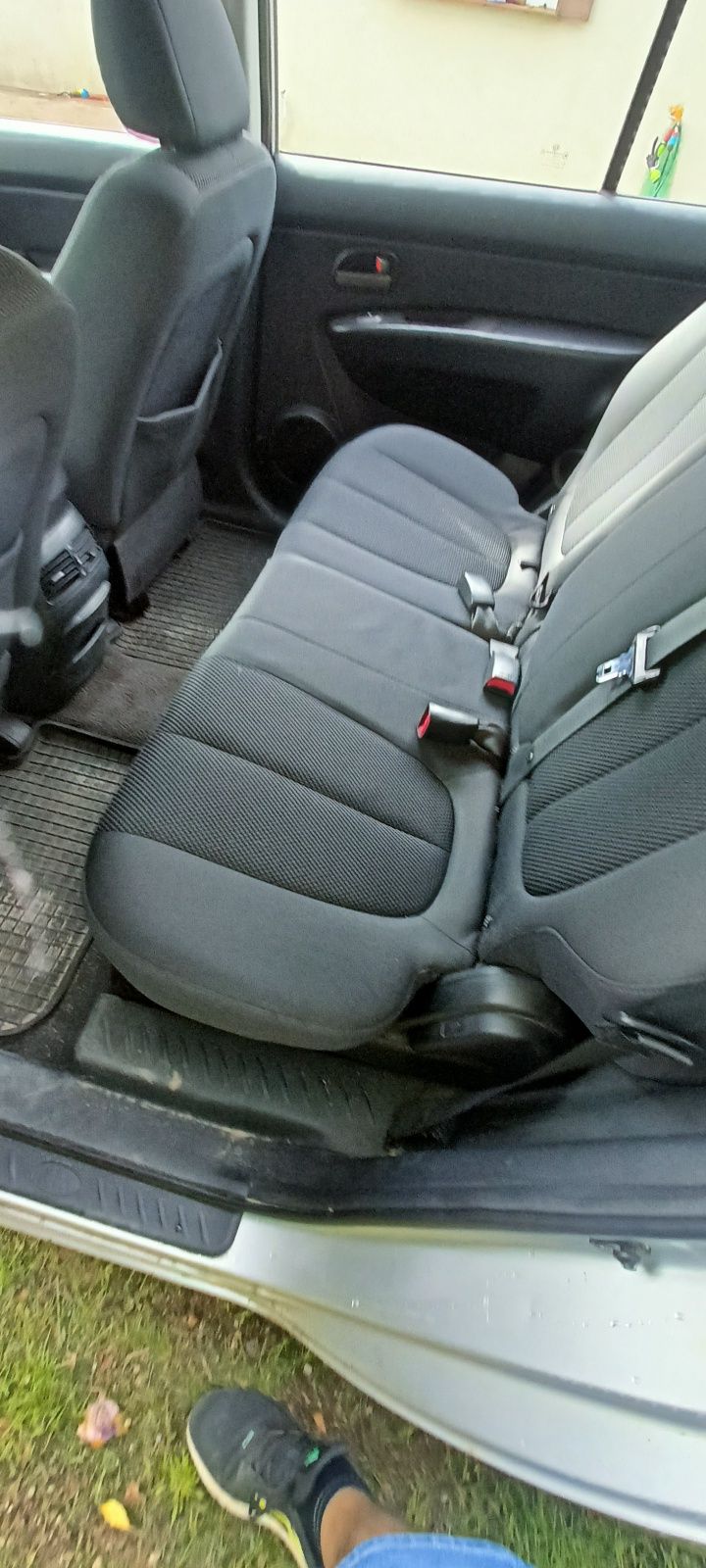 Kia Carens 3 2.0 CRDI 7 os.