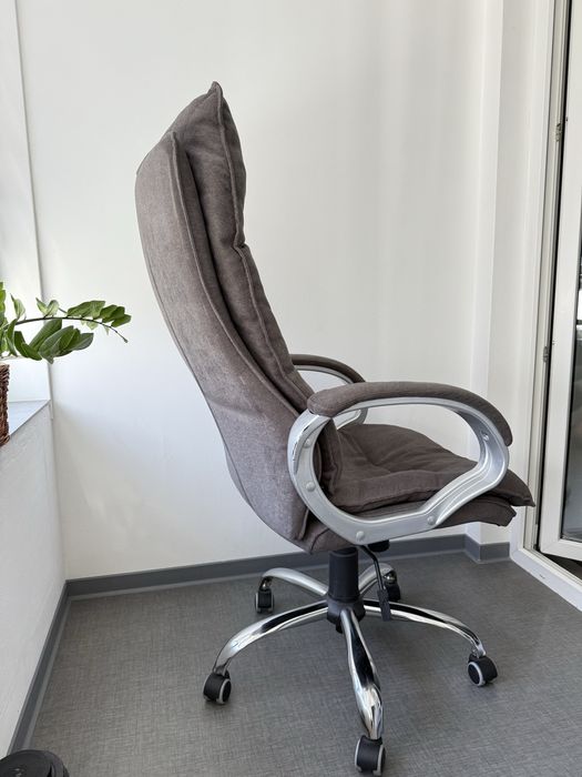 Крісло для роботи