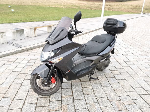 Skuter Kymco Xciting 300i 2009 książka serwisowa przebieg 25tys