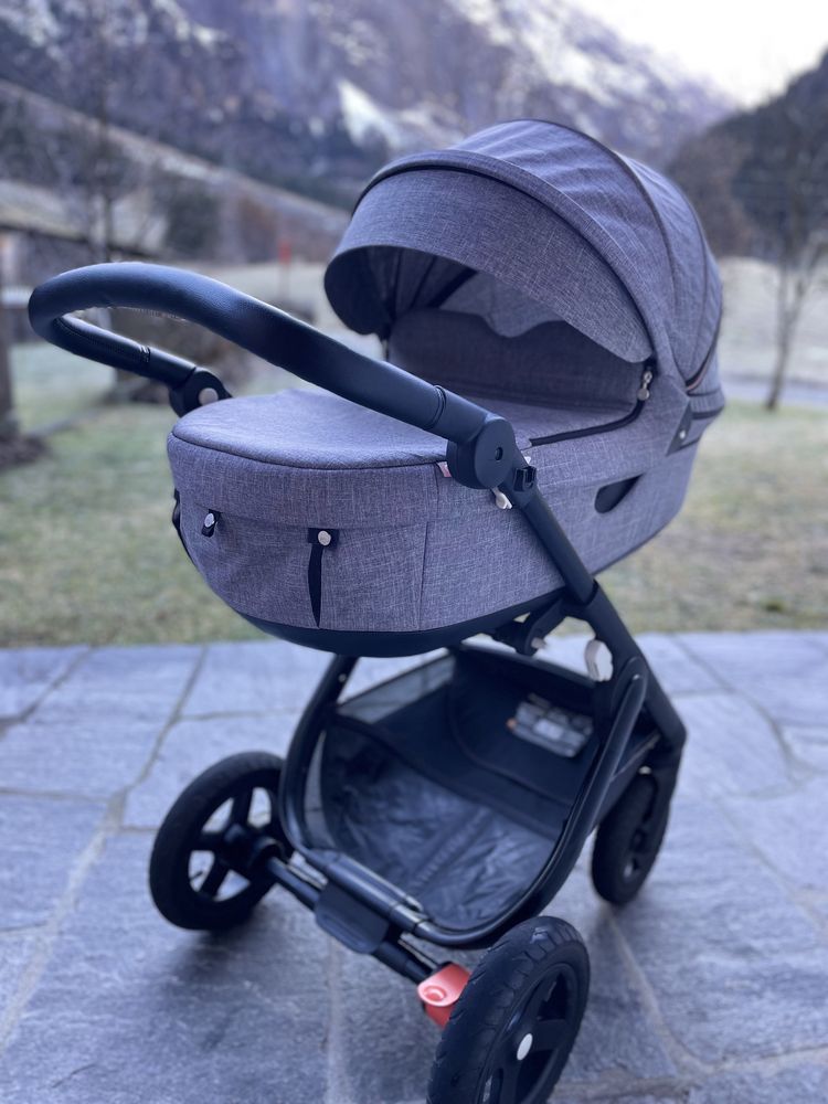 Коляска stokke