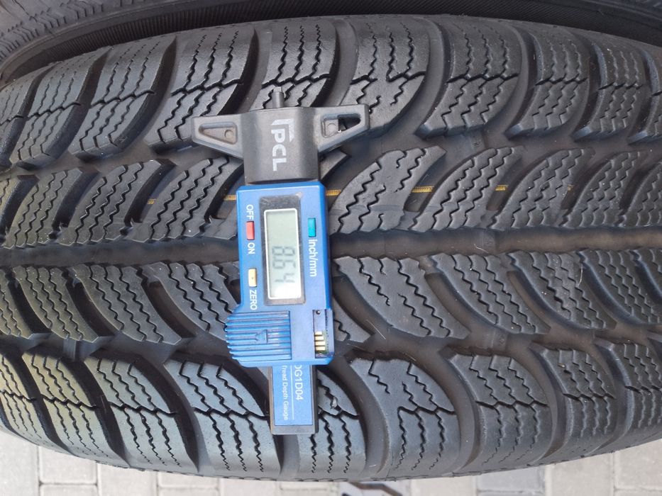 Koła stalowe z oponami zimowymi Vw.5x112. 195/65r15 Dębica. 2023 rok.