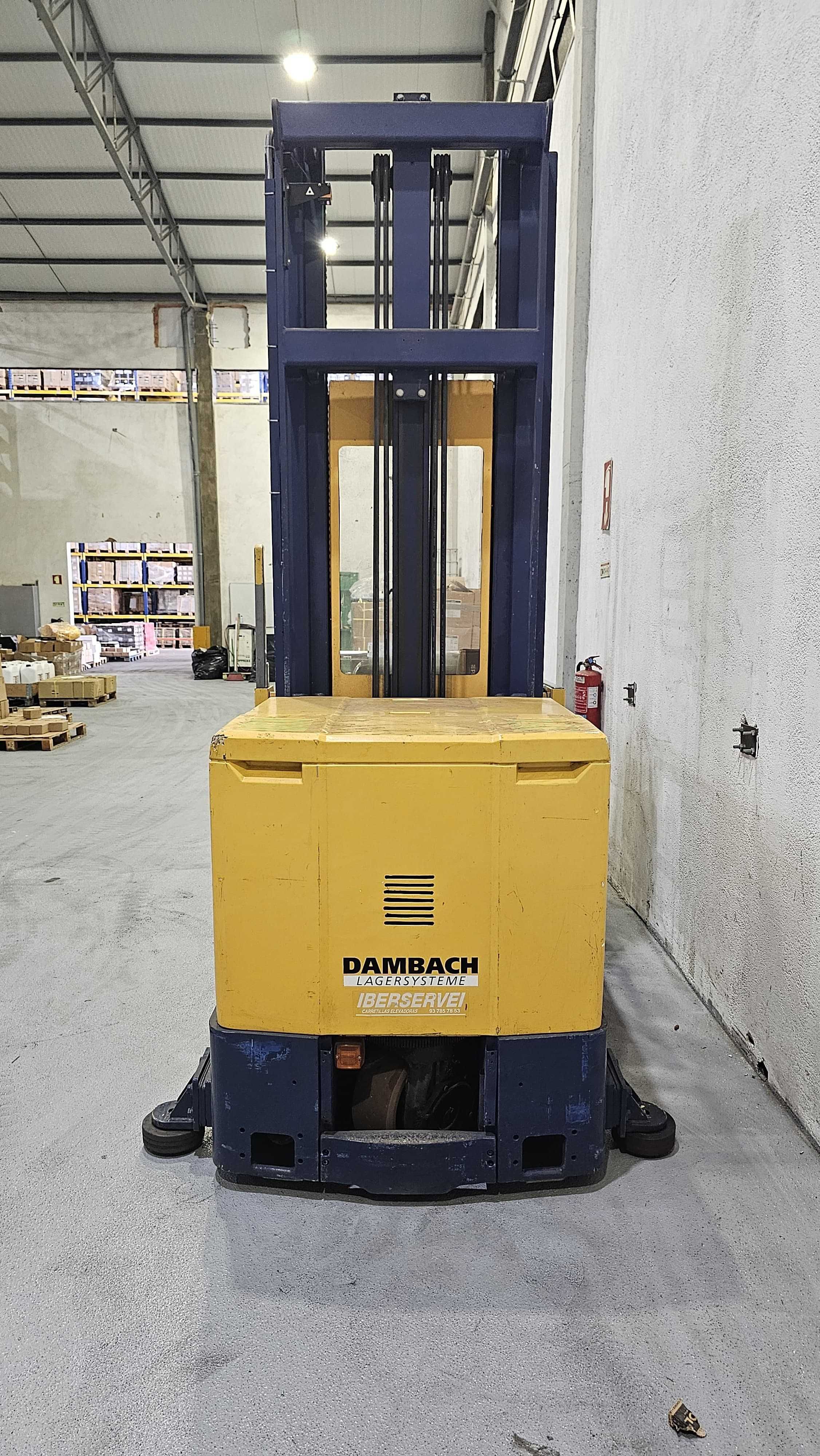 Empilhador Trilateral Dambach Hi-Ra 1000AC