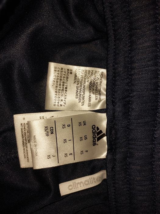 Nowe oryginalne spodenki piłkarskie Adidas