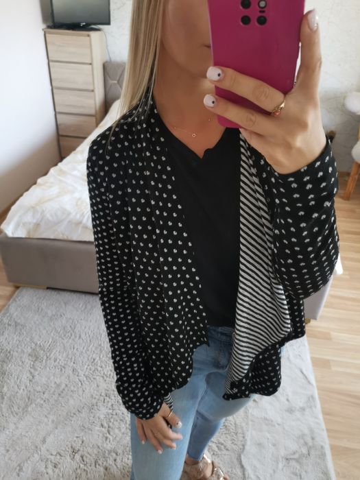 Sweterek czarny w białe serduszka