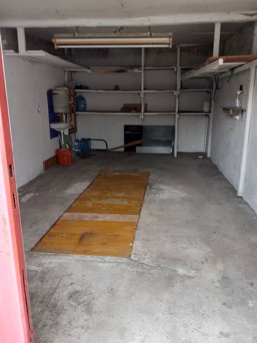 Graraż do wynajęcia Św. Antoniego 110