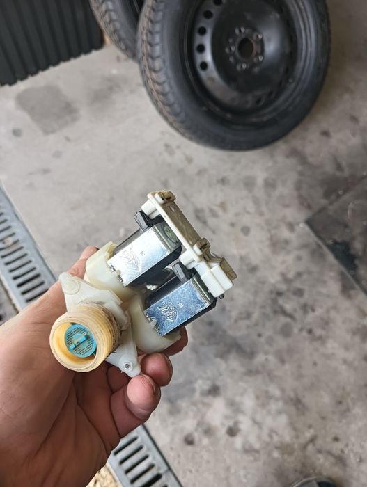 Elektrozawór wody pralki Whirlpool awok 0714