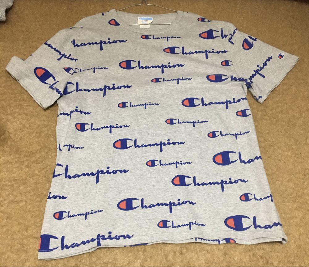 Tshirt Champion estampada
