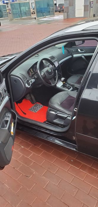 Шкода а 5 2011 рік