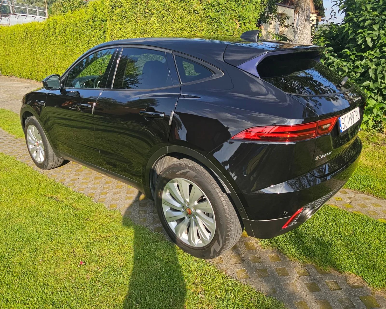 Jaguar E-Pace Stan idealny,FV 23%, Czarny metalik, 11/2020 37700km