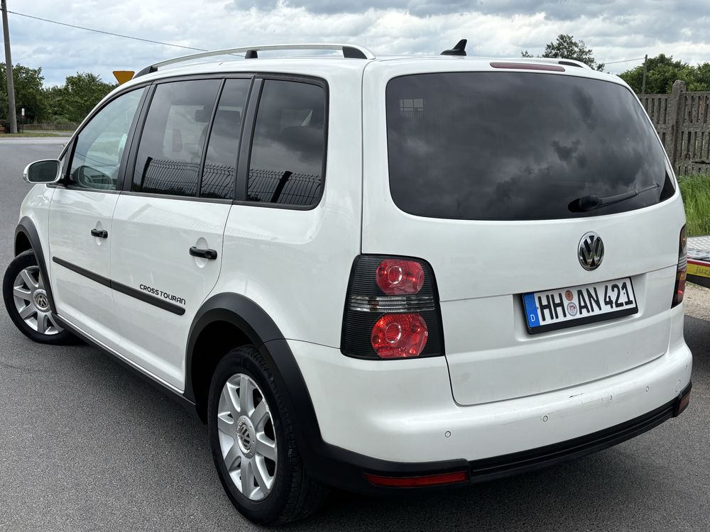 Volkswagen Touran Cross 2.0 TDI ! Lift ! Xenon ! Po Opłatach !