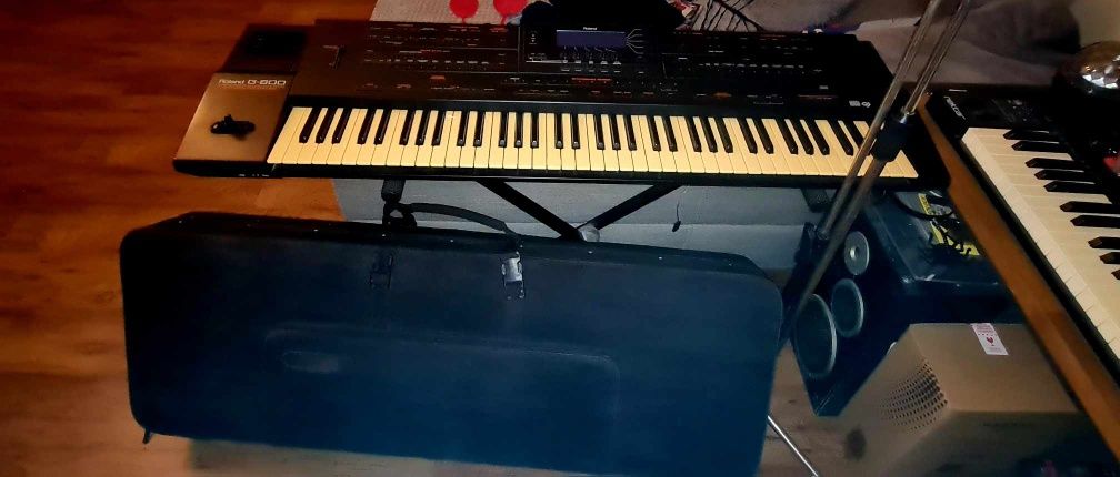 Organy Roland g800 plus futerał