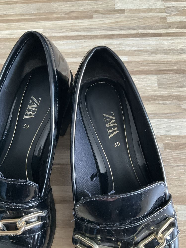 Buty damskie lakierowane czarne Zara rozmiar 39