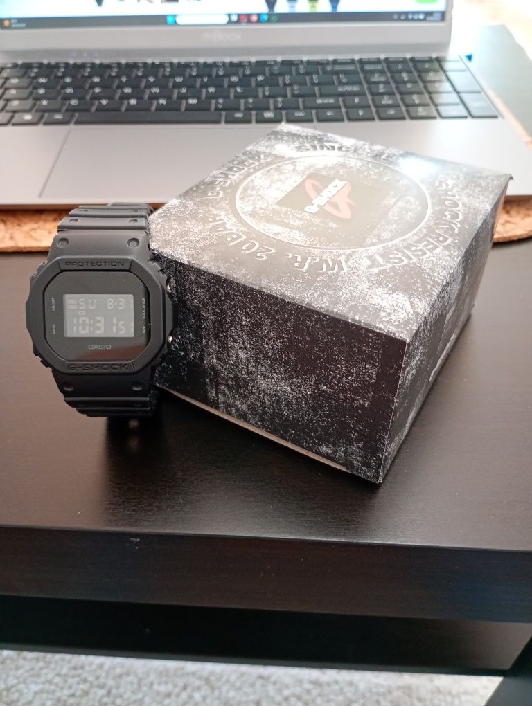 Casio G Shock DW5600bb