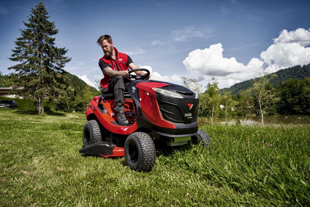 Traktorek Kosiarka T22-111.3 HDS-A V2 Traktor V-Twin AL-KO 110 cm