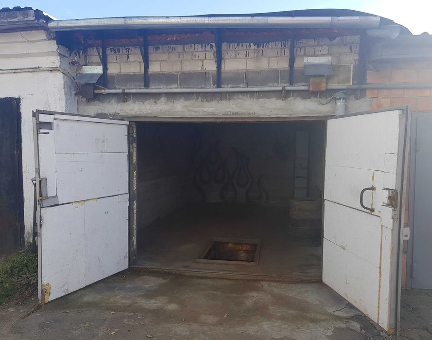 ГК "Металлург" фундаментальный гараж с погребом