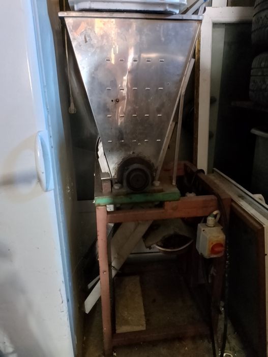 Kościarka do mielenia kości drobiowych