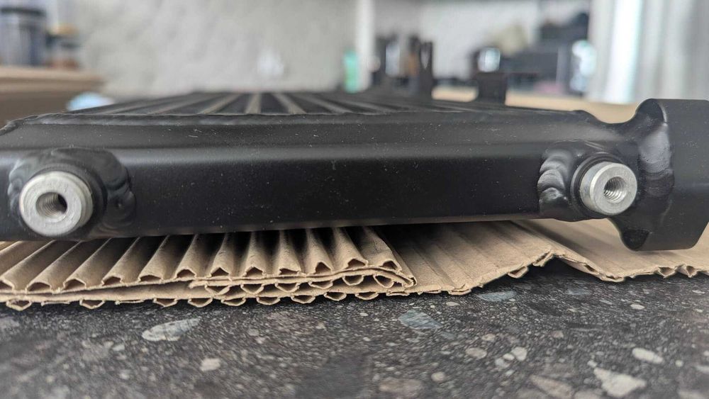 Масляний радіатор Suzuki GSX 1400