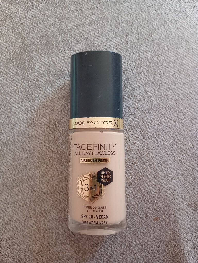Podkład Max Factor Facefinity All Day Flawless nr W44 Warm Ivory