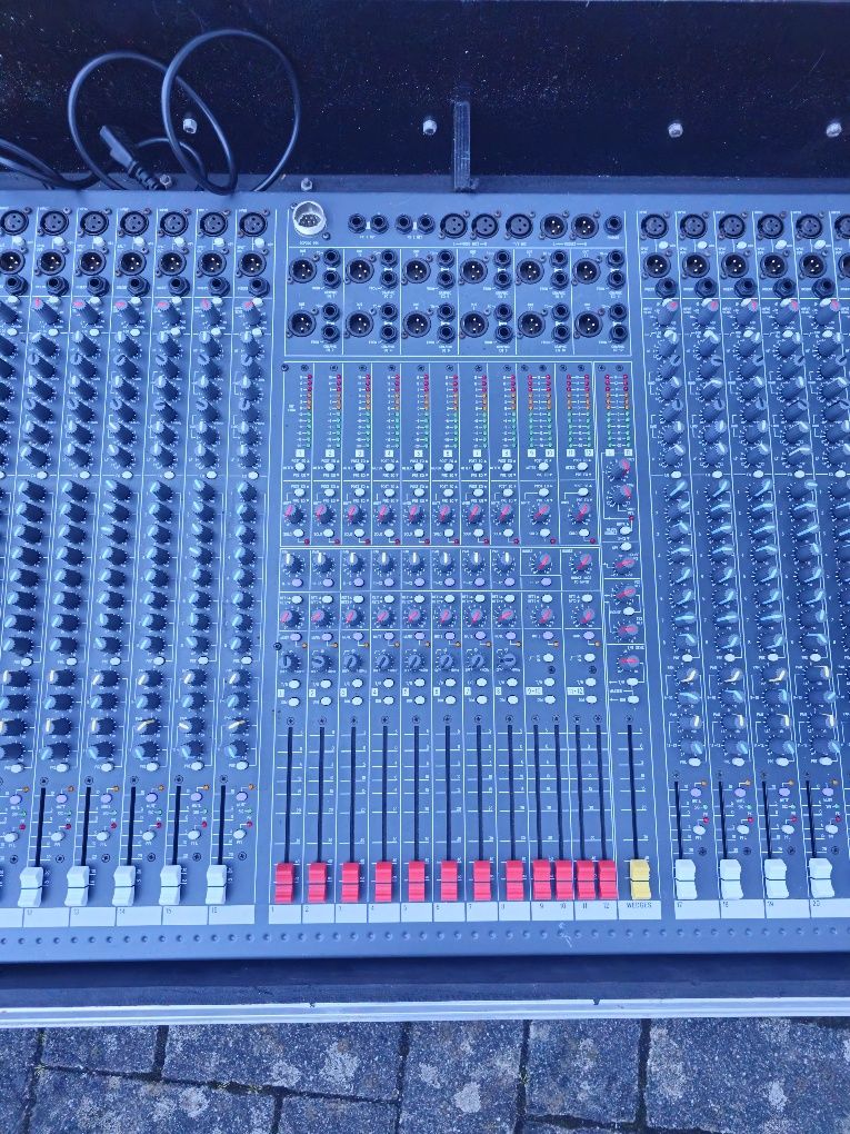 Mixer Soundcraft Spirit Monitor 2