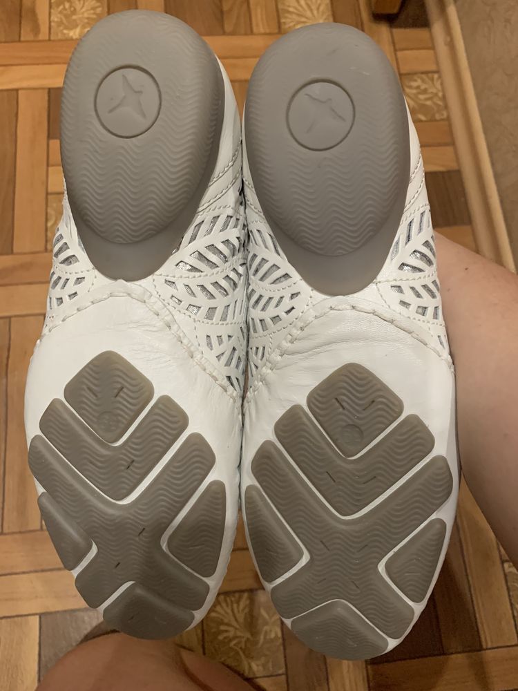 Туфли Pikolinos белые на шнуровке