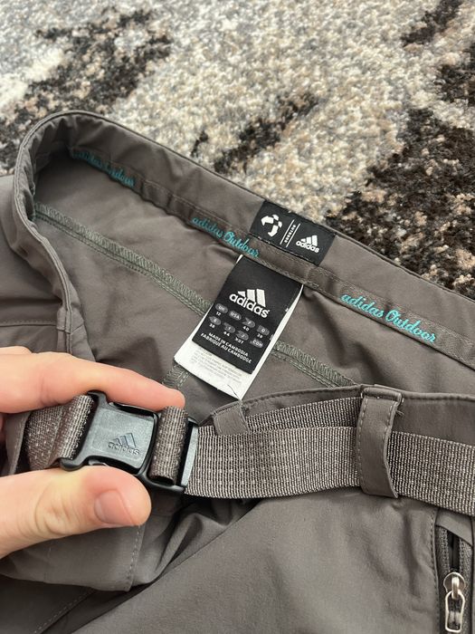 Нейлонові штани Adidas, M