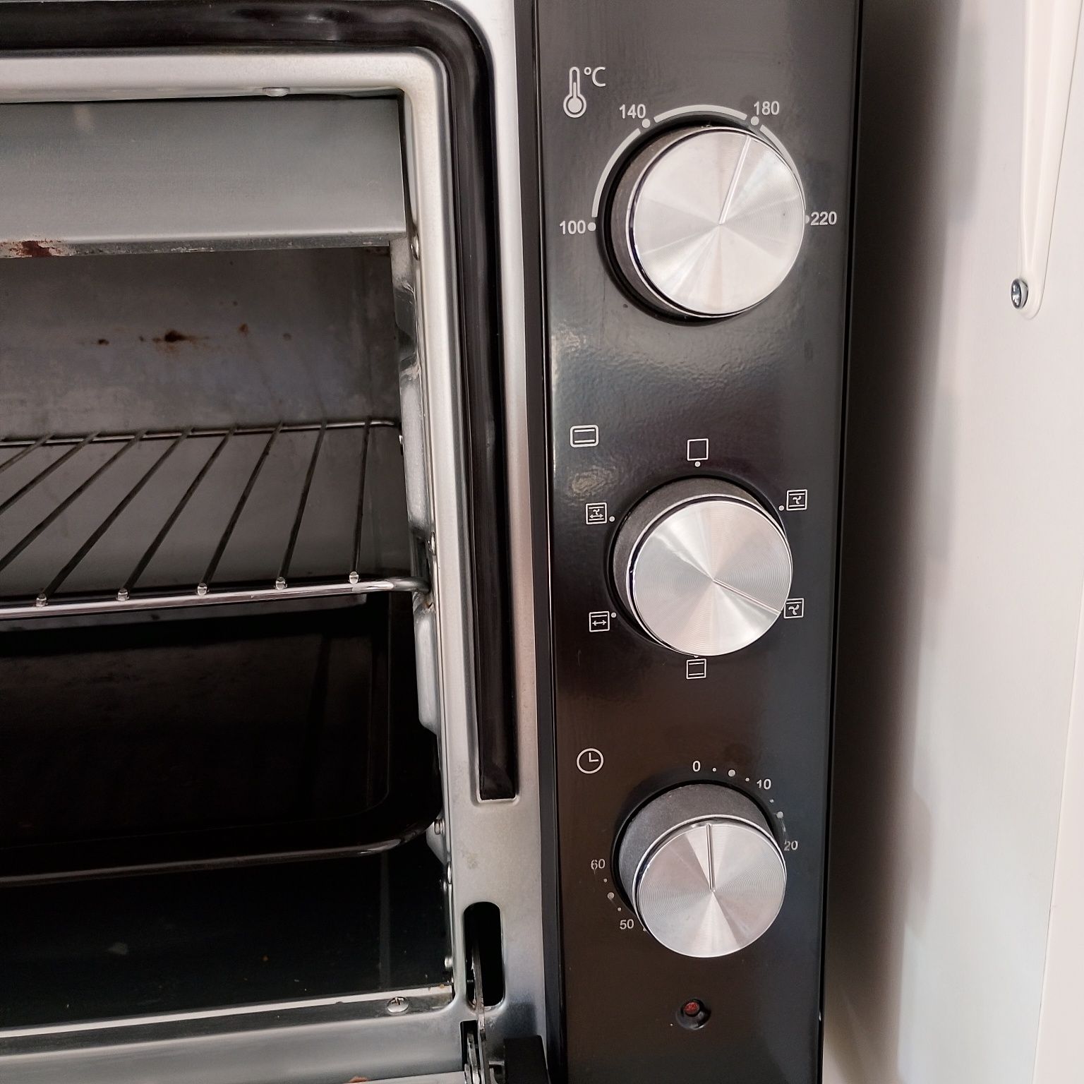 Forno da marca Becken