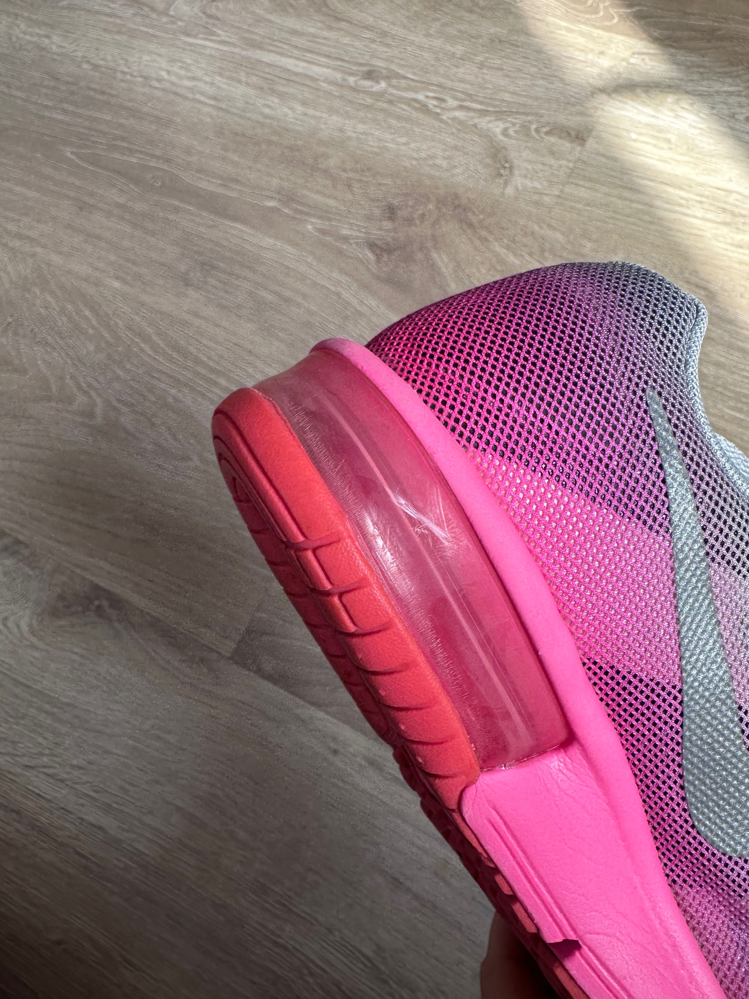Оригінальні кросівки NIKE