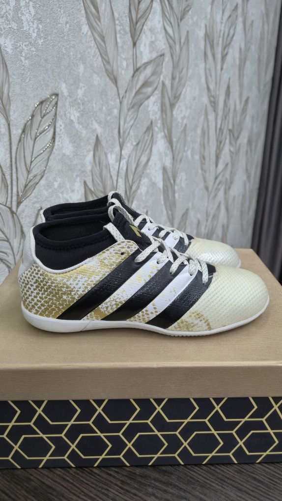 Футзалки/Бампи Adidas Ace 16.3.,34 размер