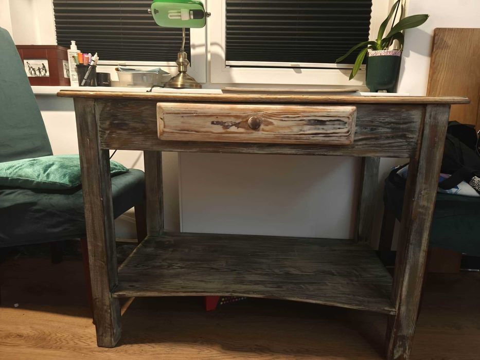 Stół drewniany na sprzedaż