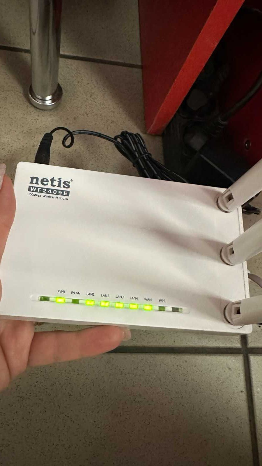 Wi-Fi Роутер маршрутизатор Netis WF2409E